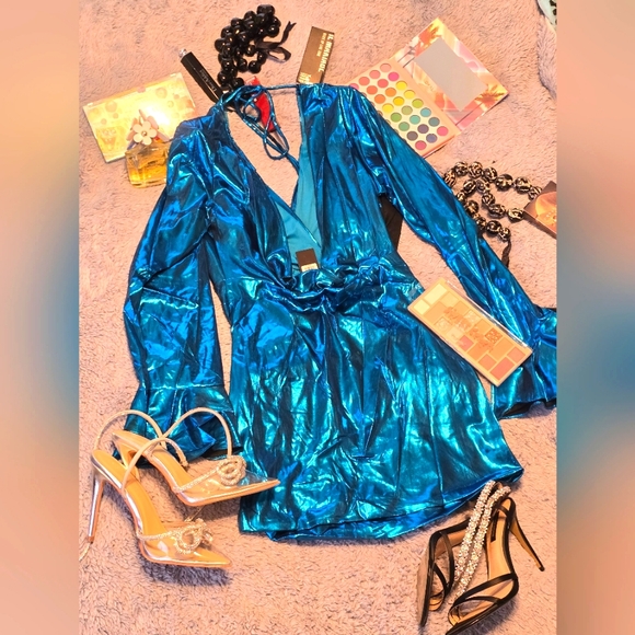 Beautiful long sleeve blue metallic mini dress size Medium - Picture 7 of 10